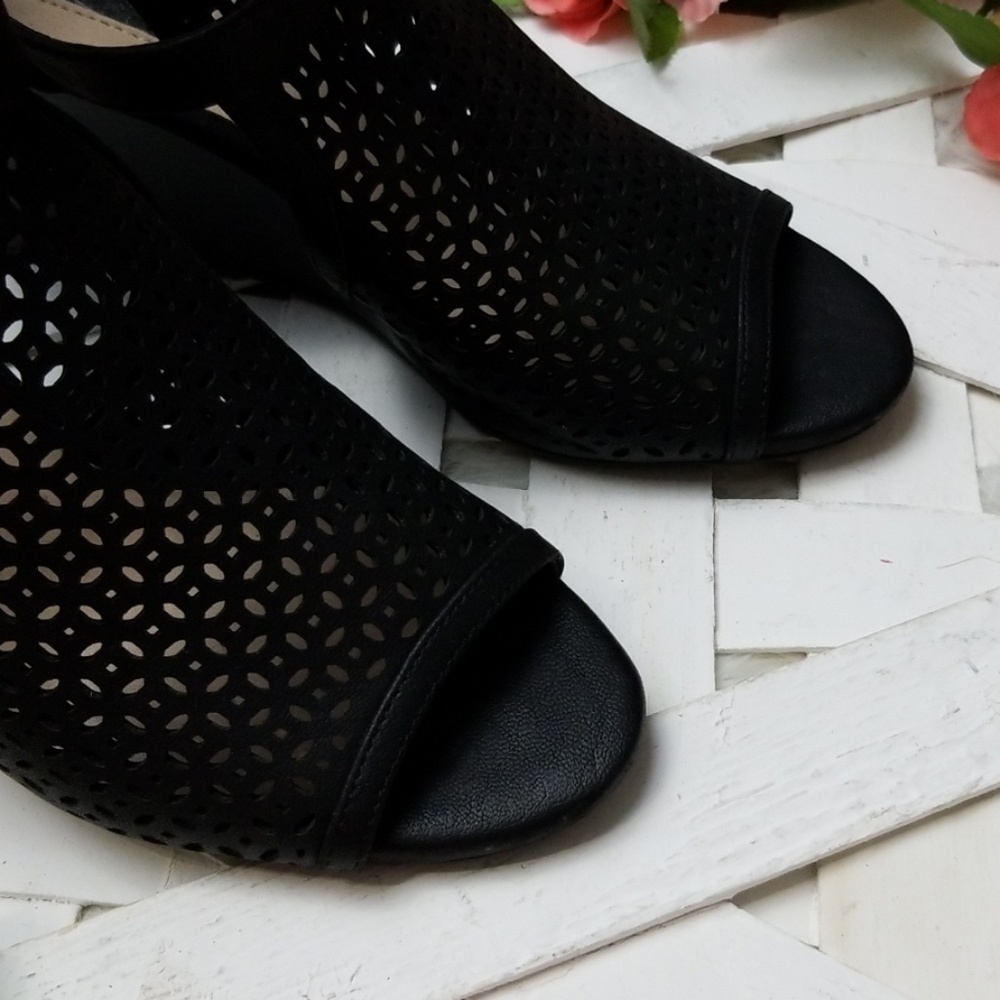 INC International Concepts sz 9 Black Wedges - Picture 3 of 5